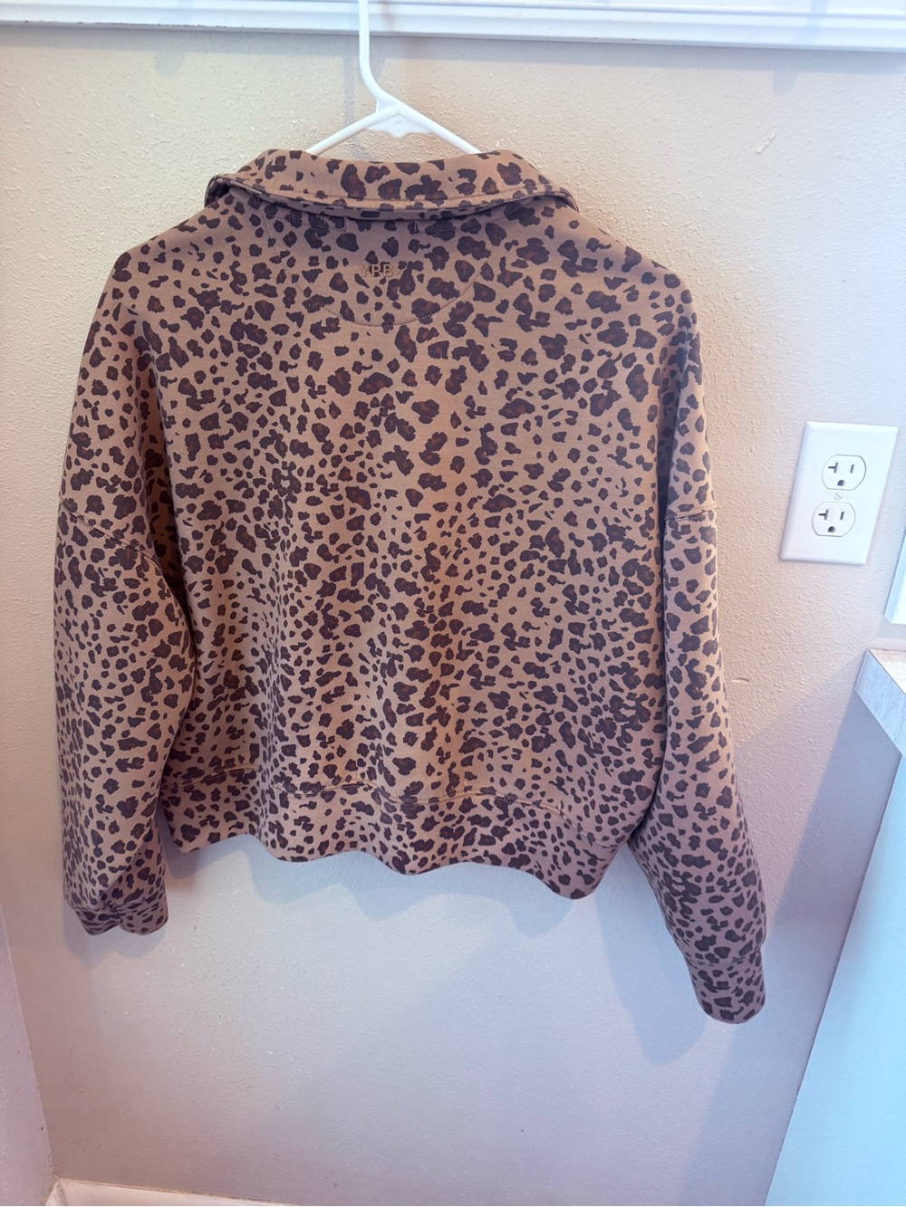 YPB Abercrombie and Fitch Sweatshirt - Picture 6 of 6